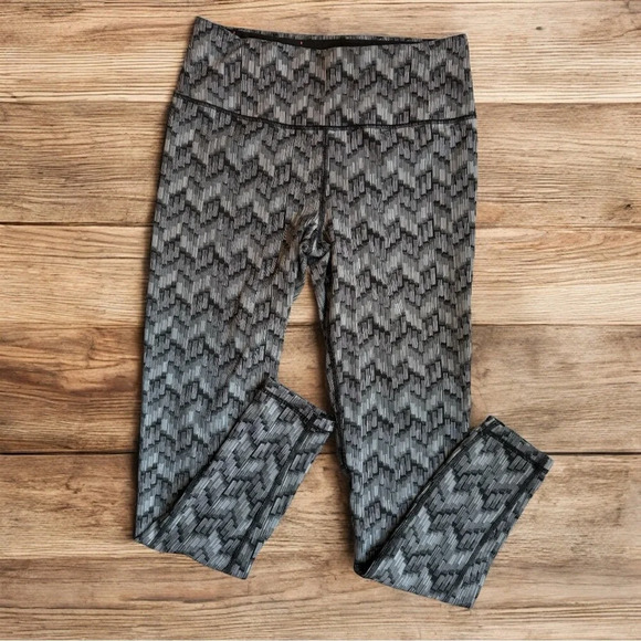 VICTORIA’S SECRET VSX Knockout Tight Pant - Medium - Geometric Print & Pink Logo - Picture 3 of 12